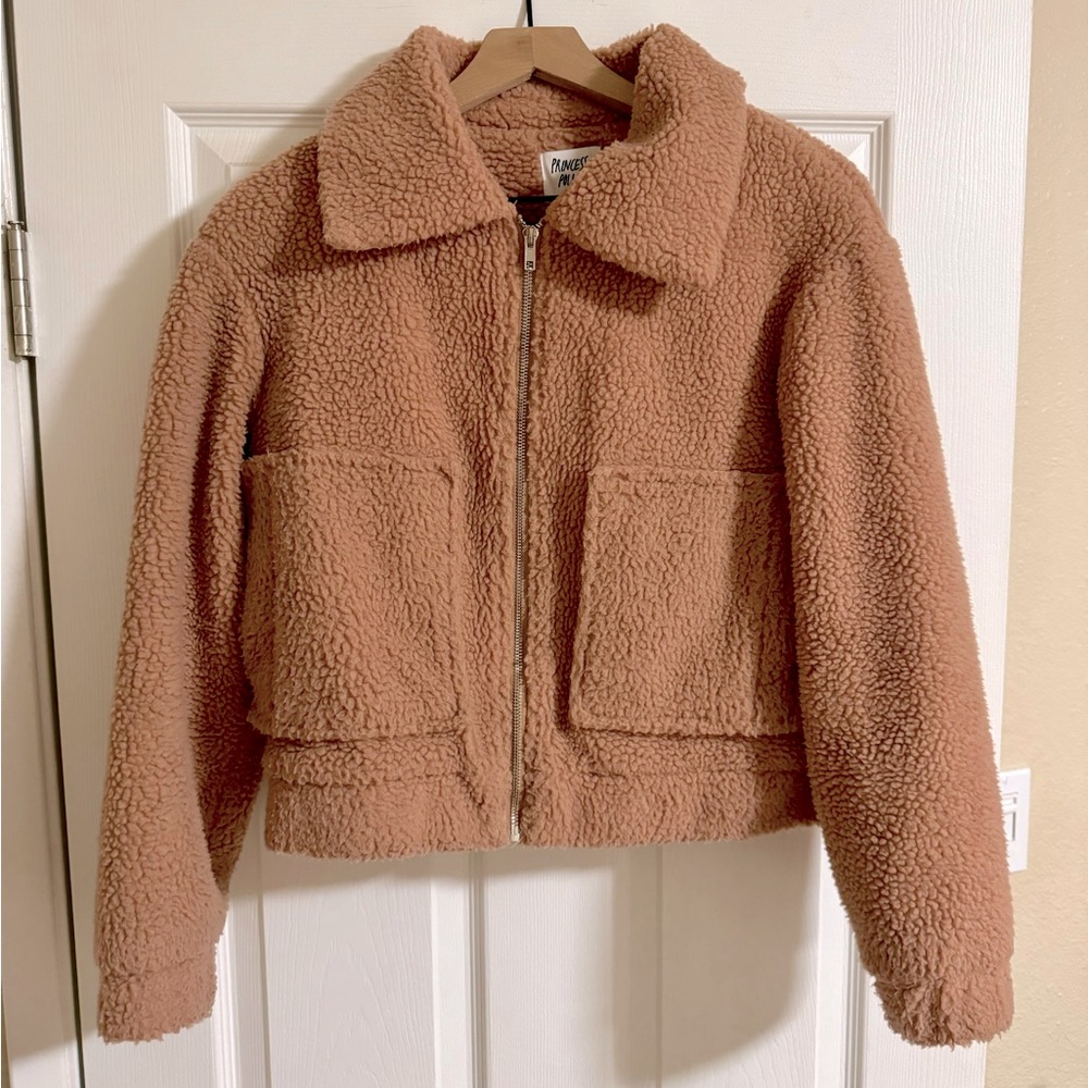 Princess Polly fuzzy jacket size 4 fits like size small